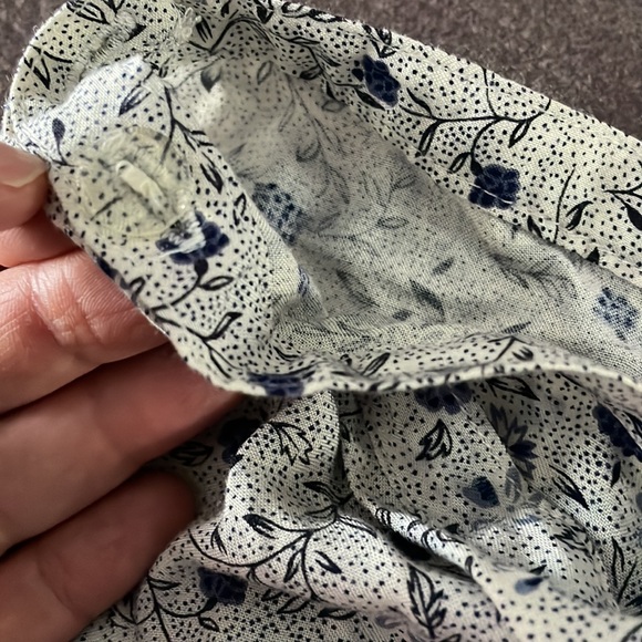 AMERICAN EAGLE OUTFITTERS Flower Design Wrap Around Skirt Size Medium - Picture 6 of 9